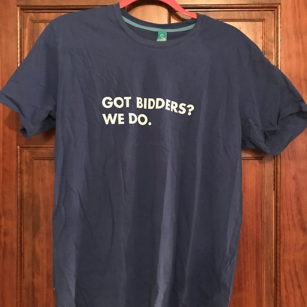 Royal blue LiveAuctioneers t shirt, men's size L